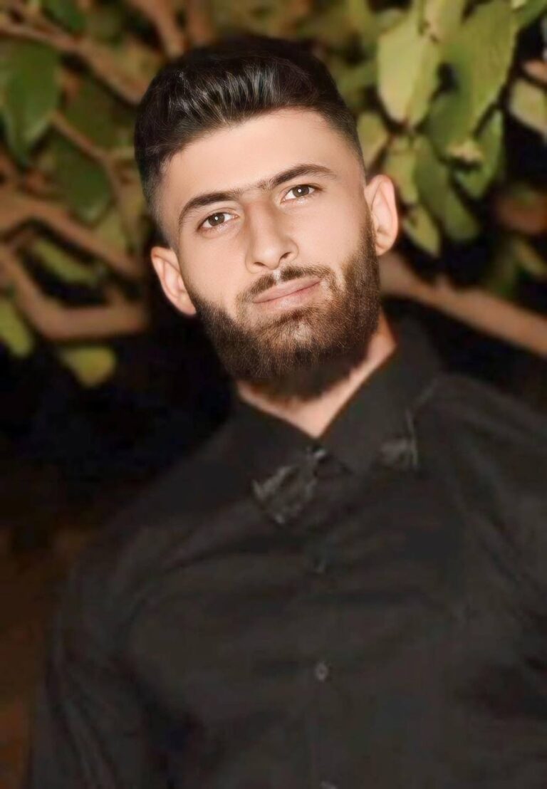 مقتل محمود خنيسة من الطائفة العلوية في ريف حماة على يد قوات هيئة تحرير الشام Mahmoud Khneiseh