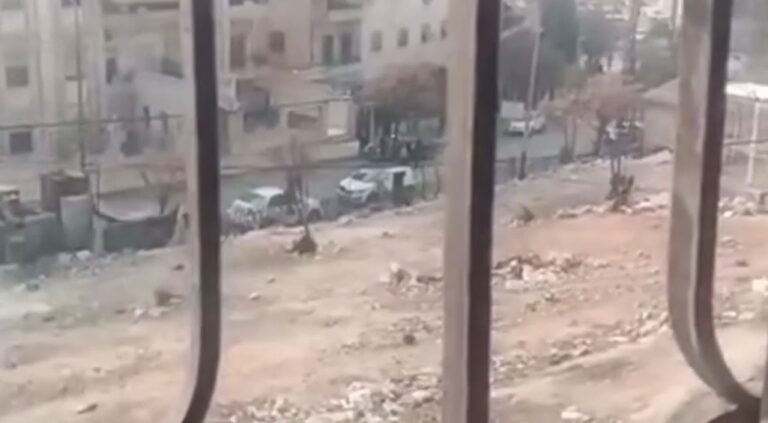 Forces-of-the-Interim-Authority-Impose-a-Tight-Siege2